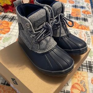 Boys Sperry winter duck boots
